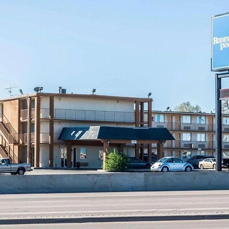 Rodeway Inn Pueblo Bagian luar foto
