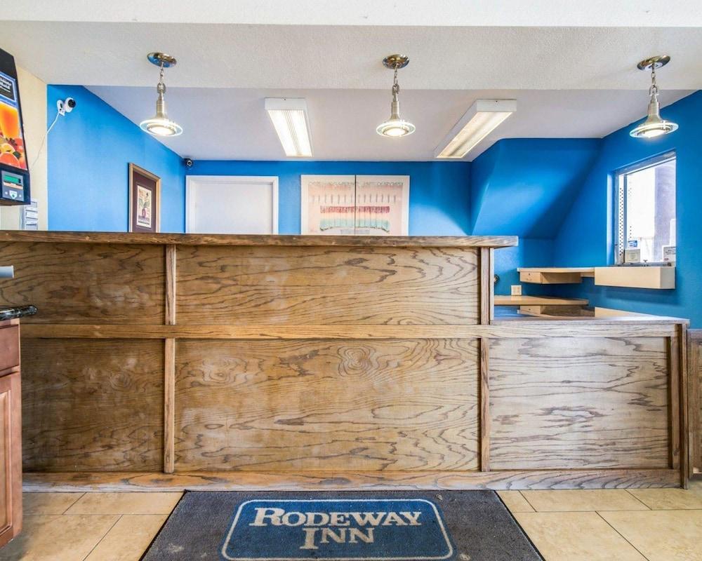 Rodeway Inn Pueblo Bagian luar foto