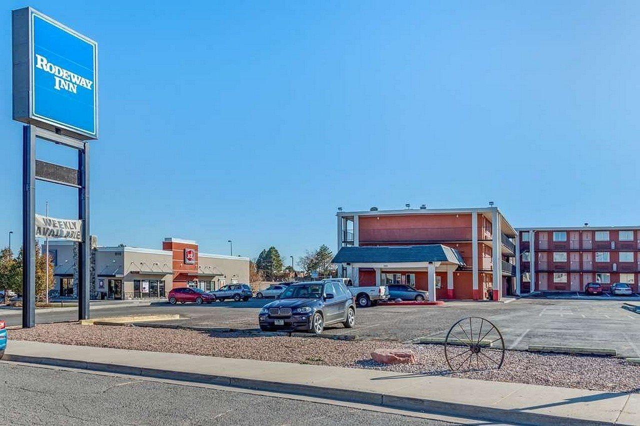 Rodeway Inn Pueblo Bagian luar foto
