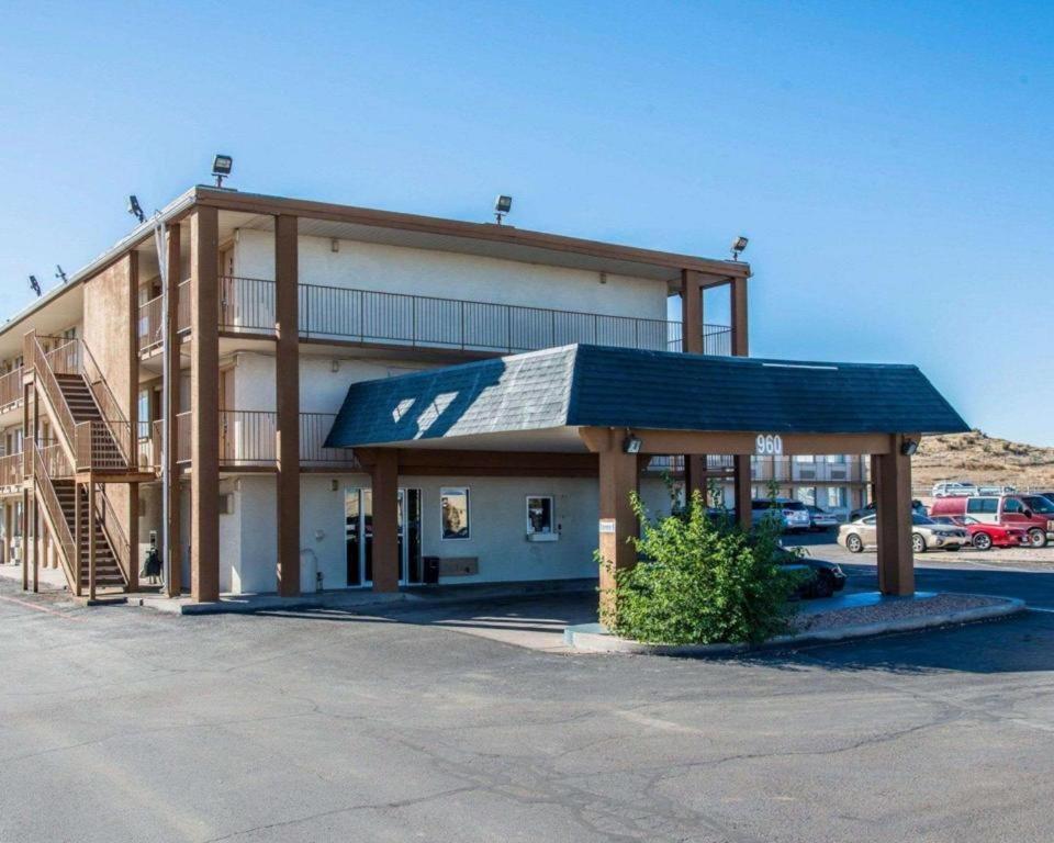 Rodeway Inn Pueblo Bagian luar foto