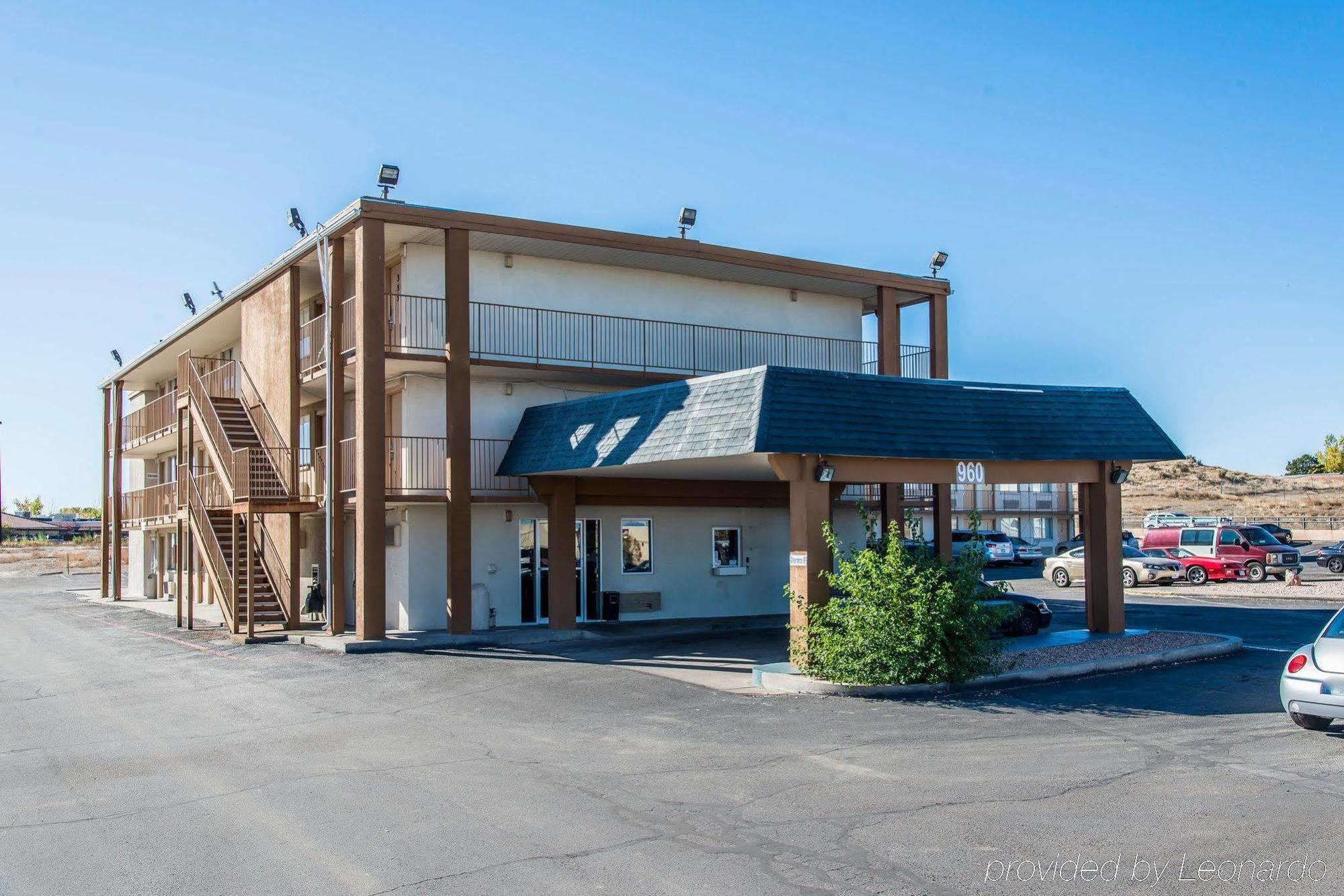 Rodeway Inn Pueblo Bagian luar foto